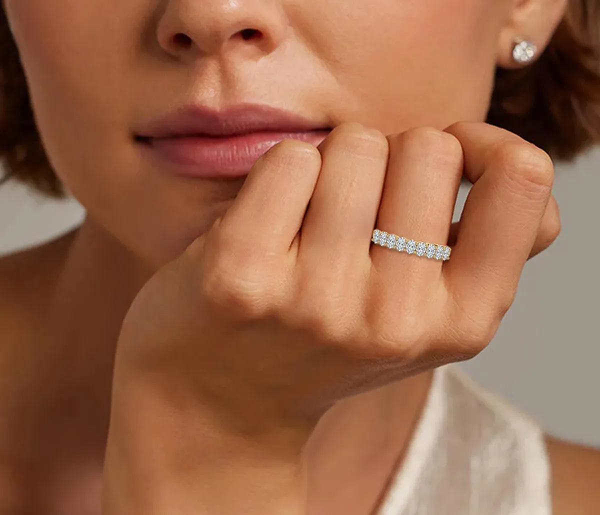 1 Carat Oval Diamond Damas Eternity Band