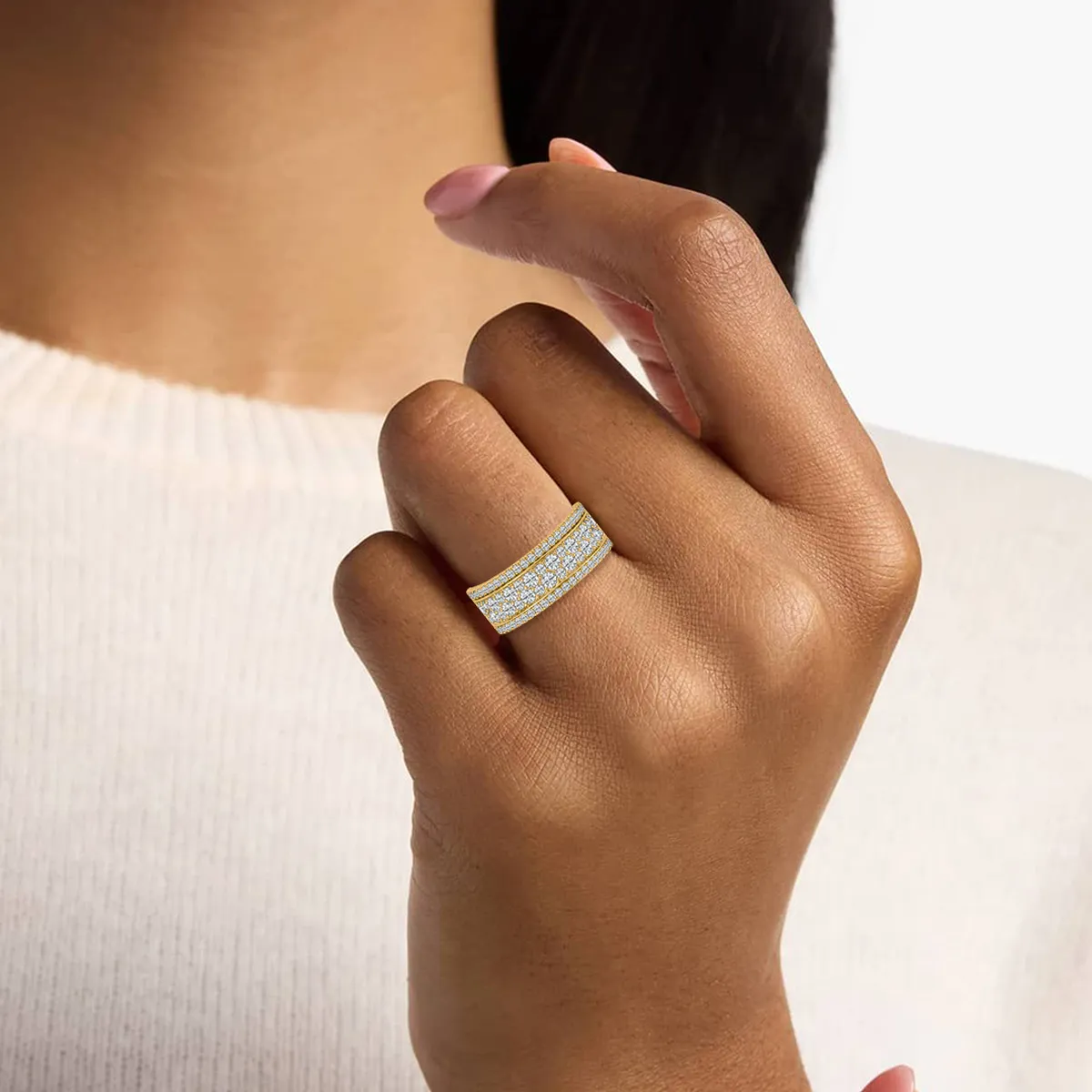 Round Diamond Pure Elegance Engagement Ring